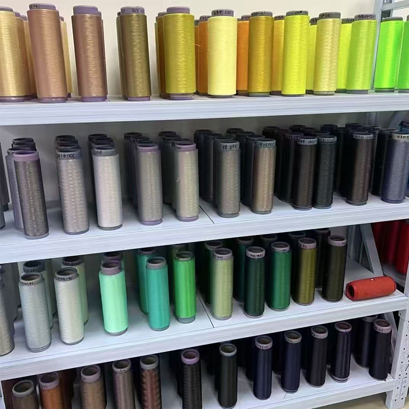 Filato a maglie pesante colorato